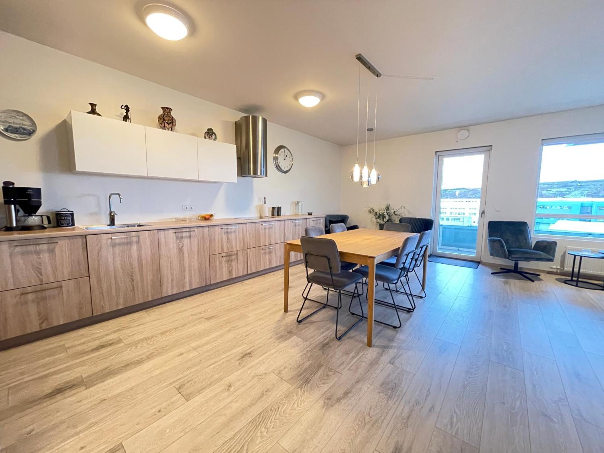 Modern And Spacious 3 Bedroom Apartment In Kopavogur 레이캬비크 외부 사진