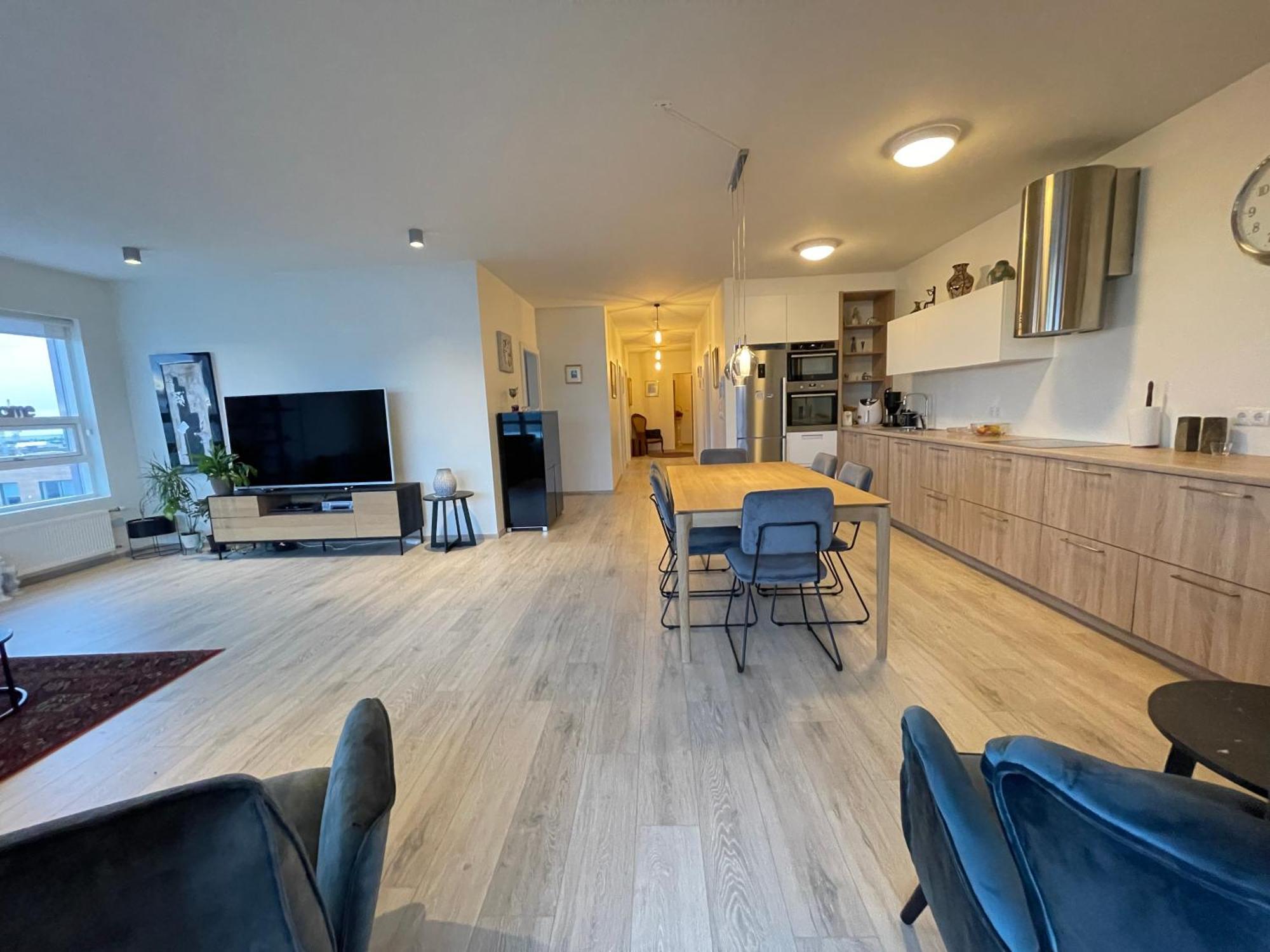 Modern And Spacious 3 Bedroom Apartment In Kopavogur 레이캬비크 외부 사진